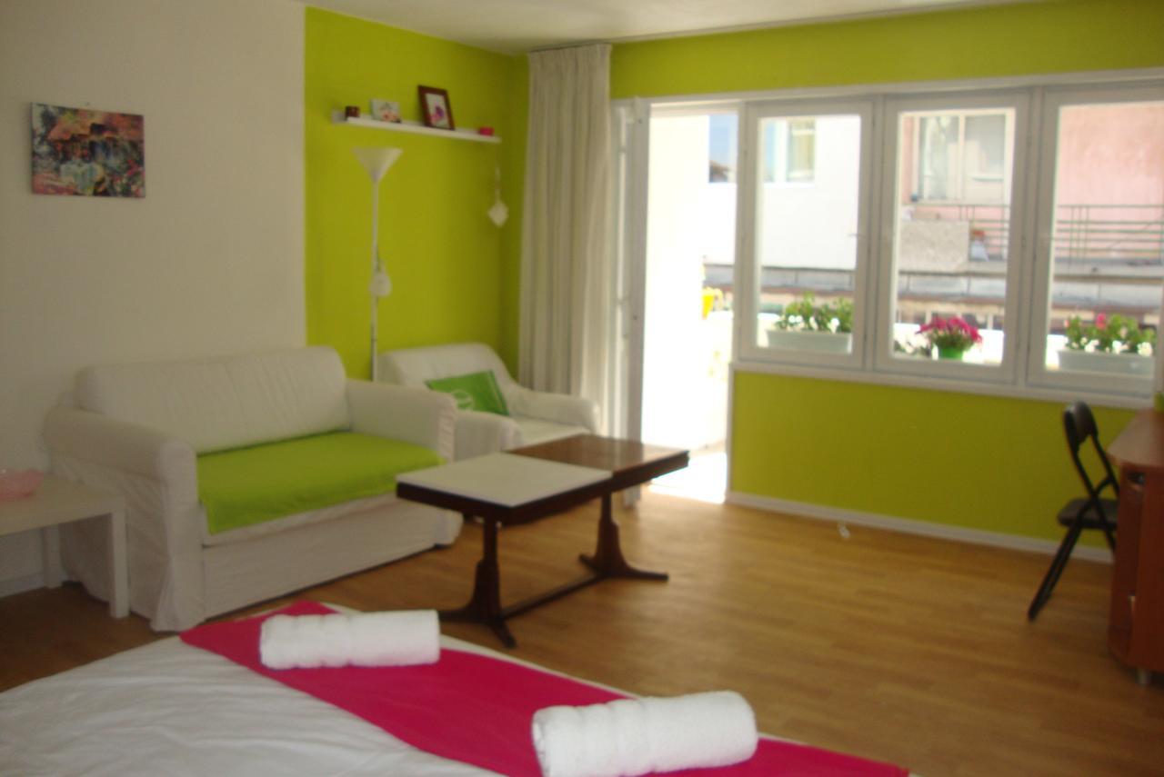 Guest Rooms Colours 卡赞勒克 外观 照片
