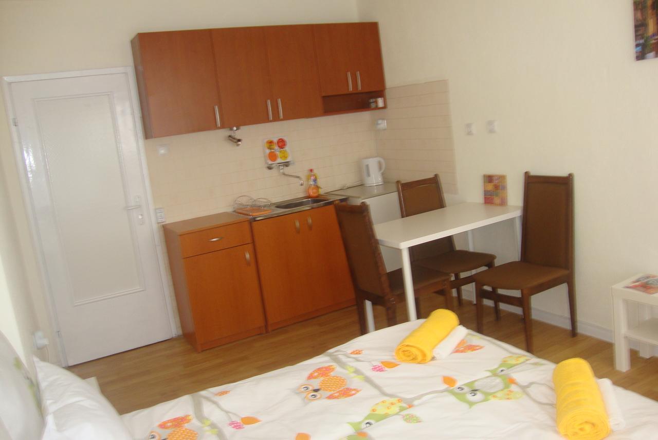 Guest Rooms Colours 卡赞勒克 外观 照片